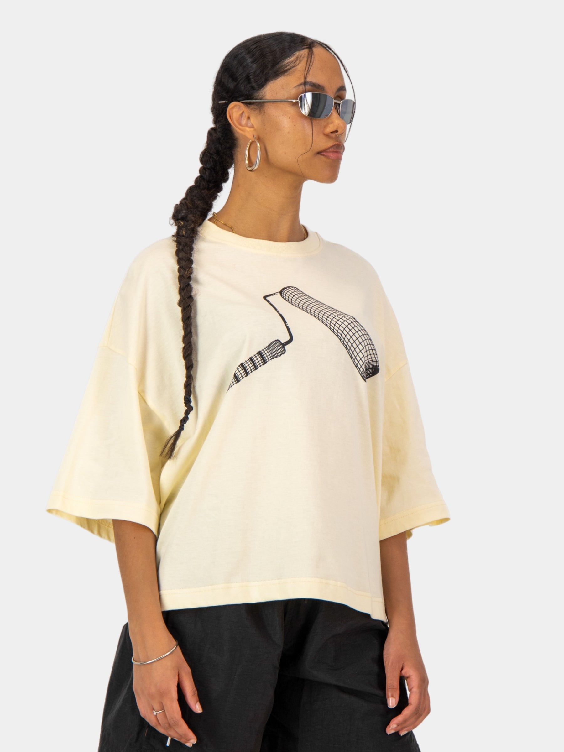 Roller Brush Milk Tee