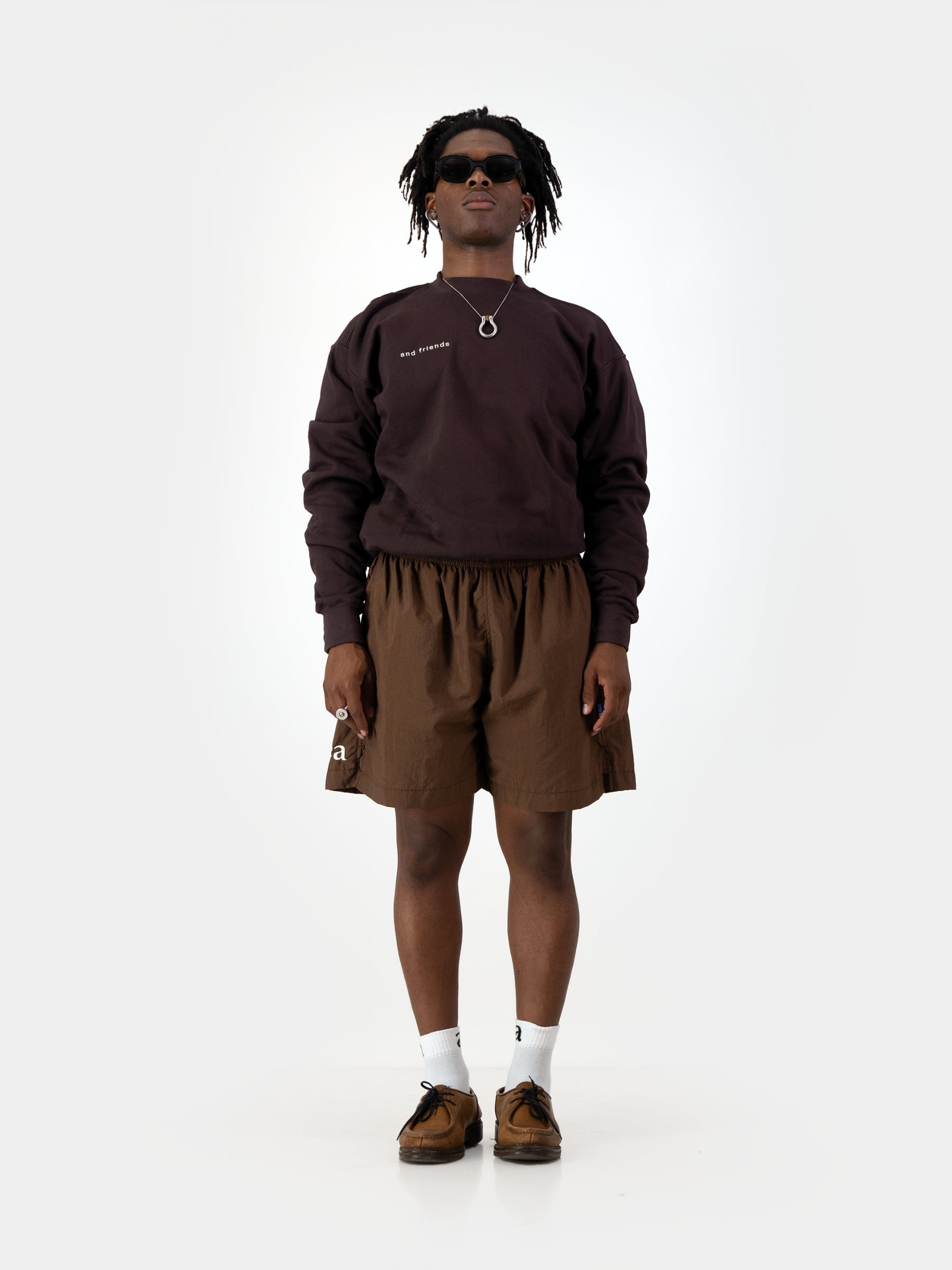 'and friends' Sweater - Chocolate