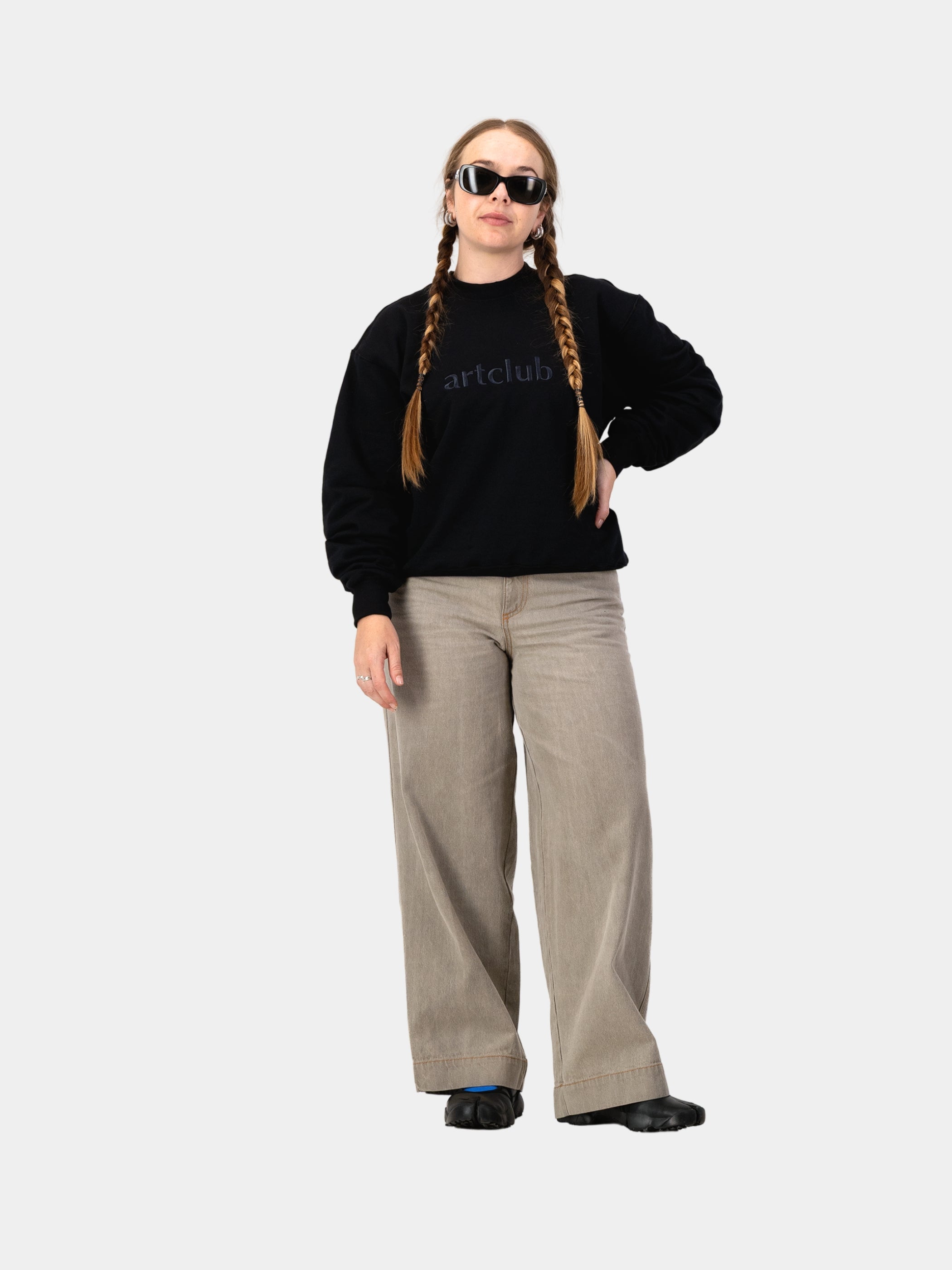 The Uniform Sweater - Black