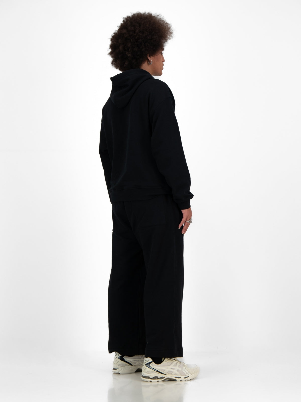 Cropped Cocoon Track- Black.