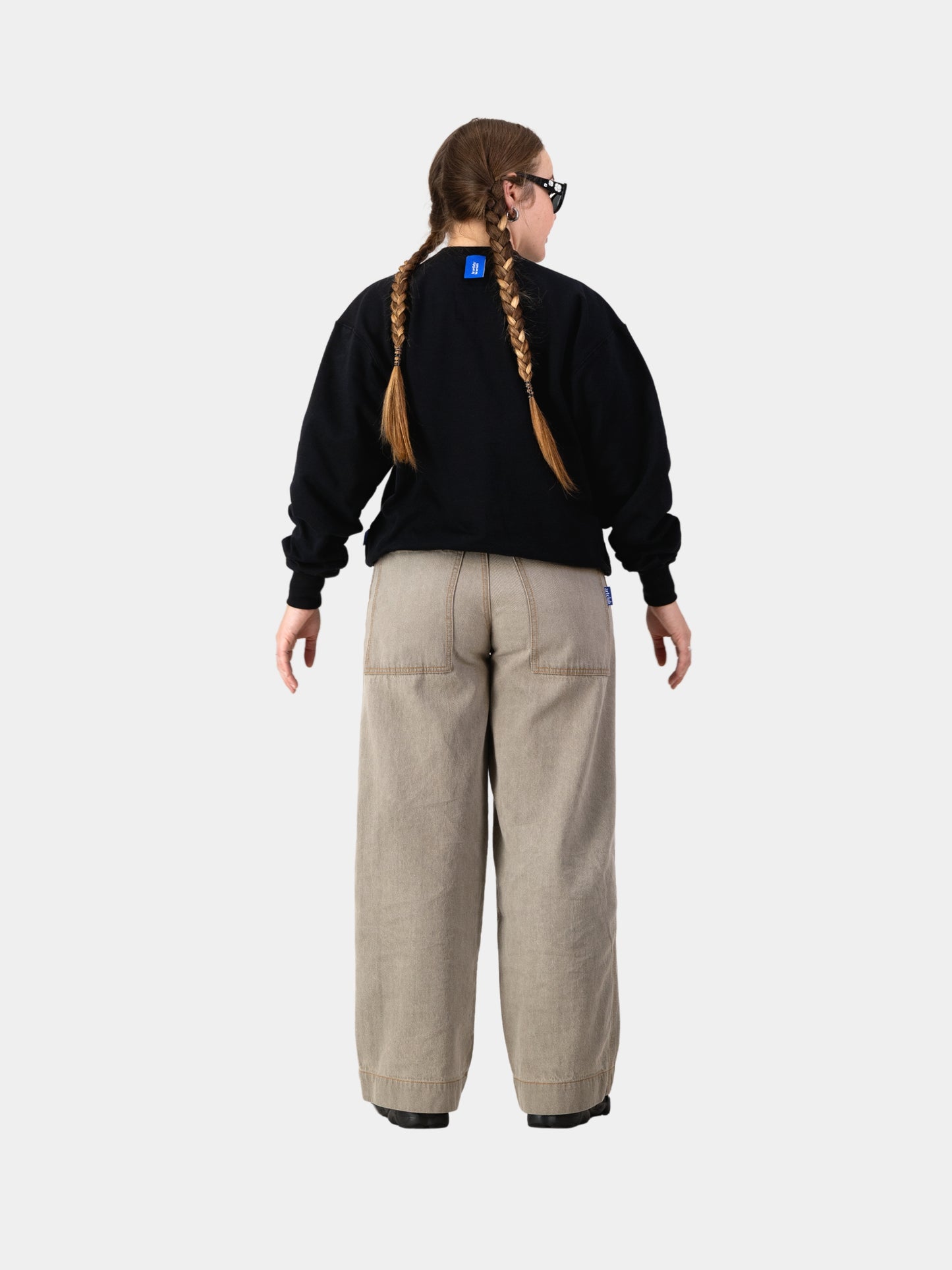 The Uniform Sweater - Black